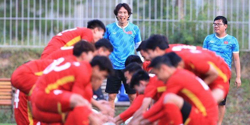 huấn luyện viên bóng đá
