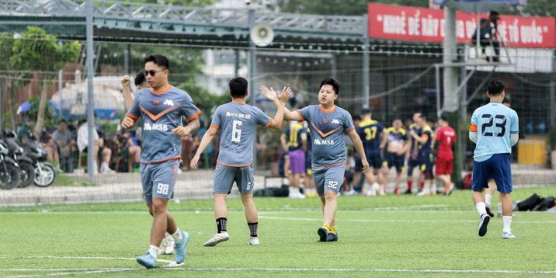 tạo đội hình bóng đá sân 5