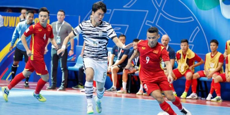 tạo đội hình bóng đá sân 5
